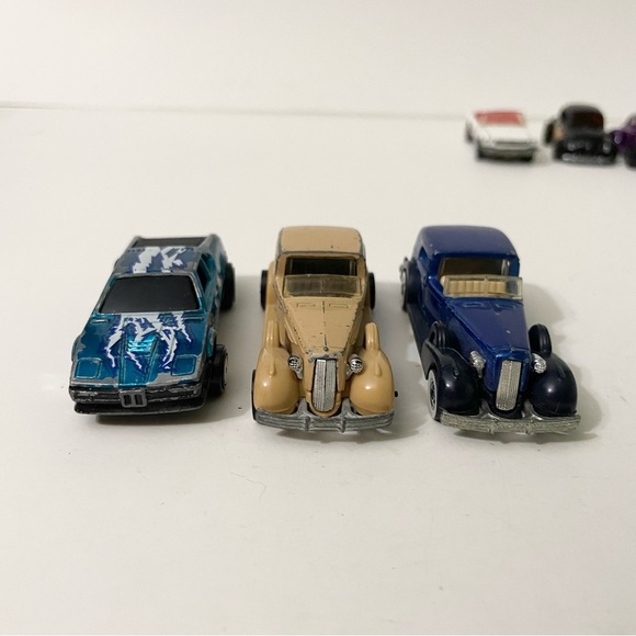 Lot of 12 Vintage Hot Wheels Diecast Cars - Picture 14 of 16